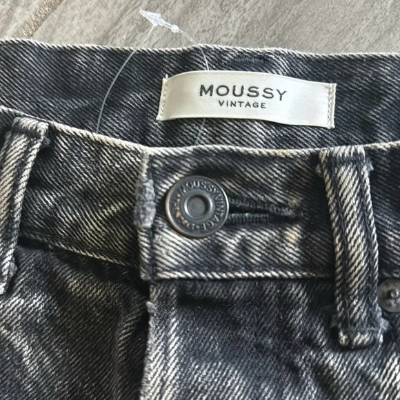 Moussy Black Denim Shorts - Picture 3 of 11